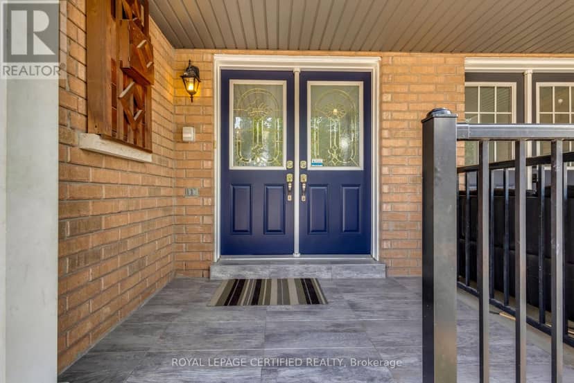 56 Pefferlaw Circle — photo 3 of 40