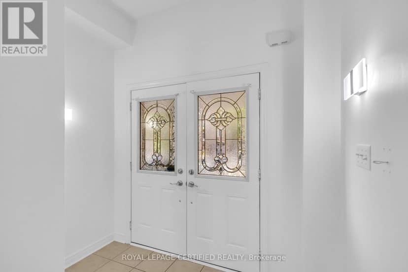 56 Pefferlaw Circle — photo 4 of 40