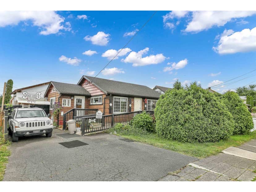 12774 114B AVENUE, Surrey, photo 2