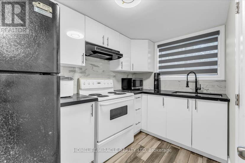 1238 Pharmacy Avenue — photo 27 of 31