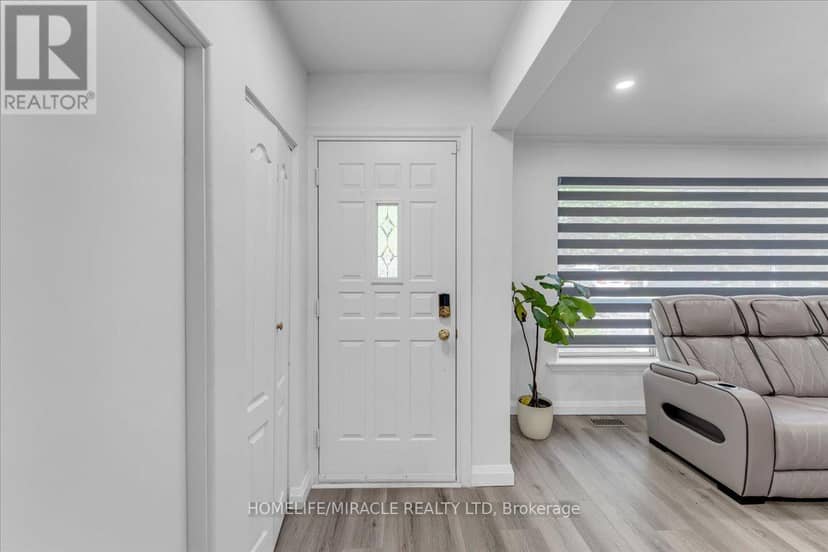1238 Pharmacy Avenue — photo 4 of 31