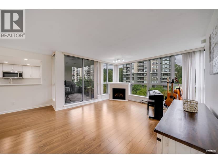 501 295 GUILDFORD WAY, Port Moody, photo 5