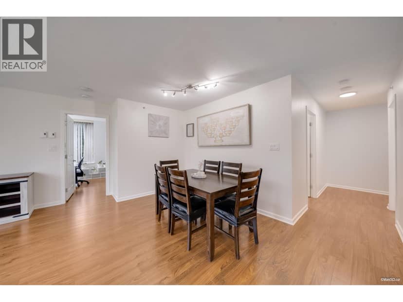 501 295 GUILDFORD WAY, Port Moody, photo 7