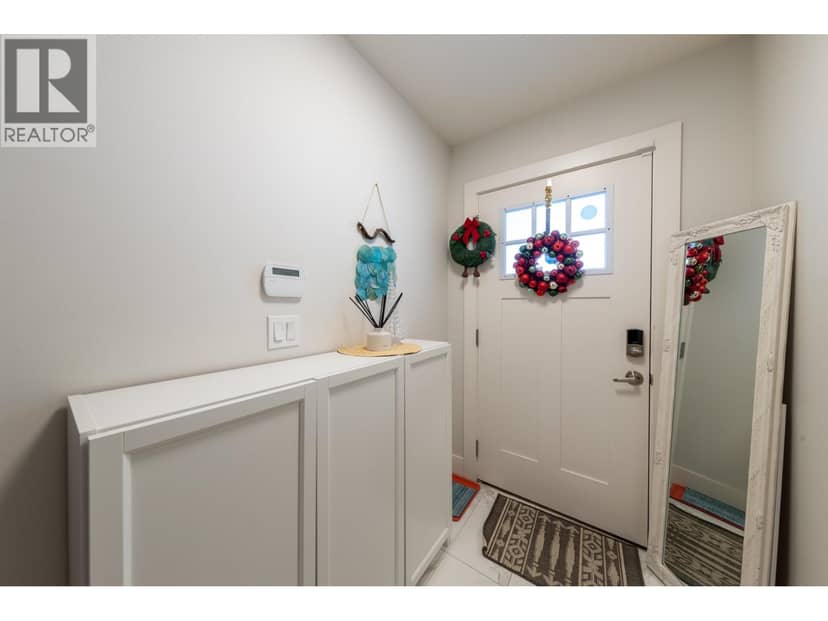 9 9211 MCKIM WAY, Richmond, photo 2