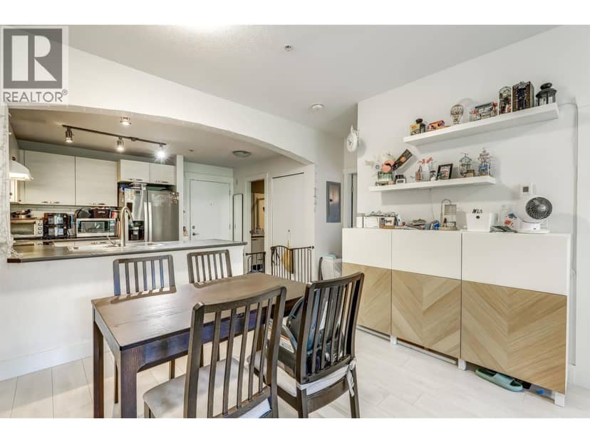 304 7478 BYRNEPARK WALK, Burnaby, photo 8