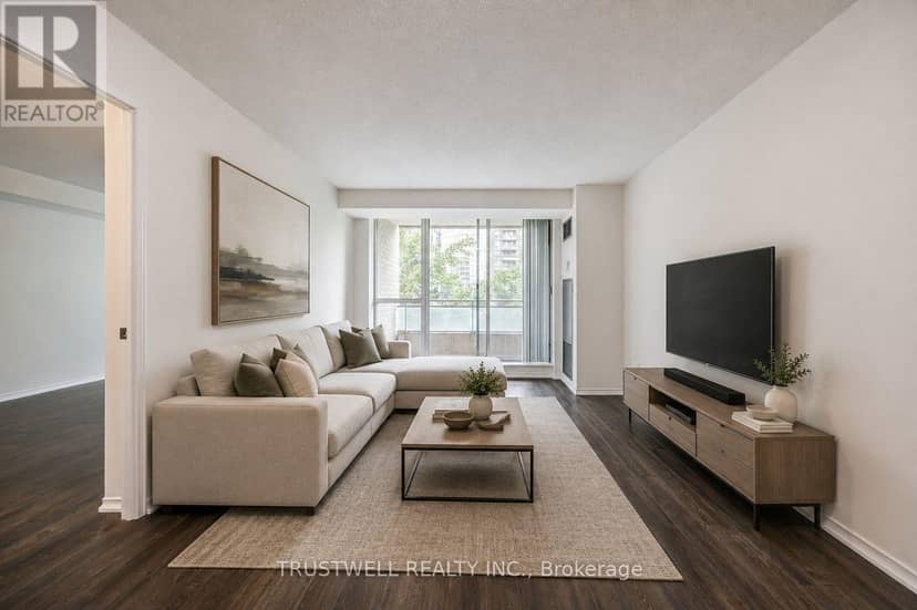 401 - 39 Pemberton Avenue — photo 8 of 23