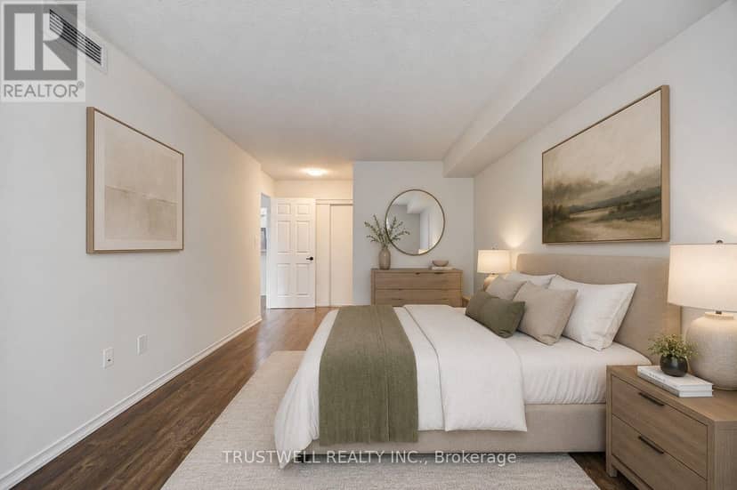 401 - 39 Pemberton Avenue — photo 15 of 23