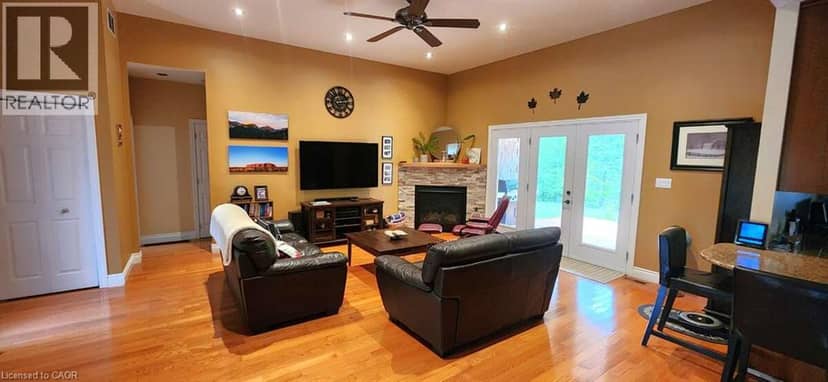110 MONCK Square — photo 12 of 29