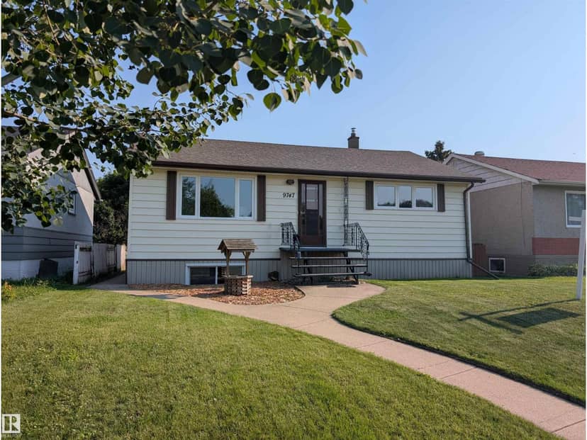9747 66 AV NW, Edmonton