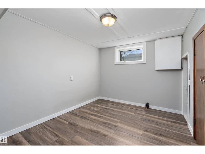 9747 66 AV NW — photo 26 of 38