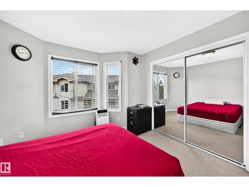 #72 2505 42 ST NW — photo 35 of 40