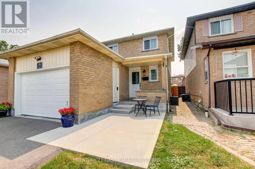 79 Newbridge Crescent — photo 3 of 40