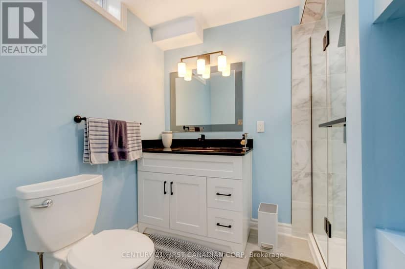 79 Newbridge Crescent — photo 36 of 40