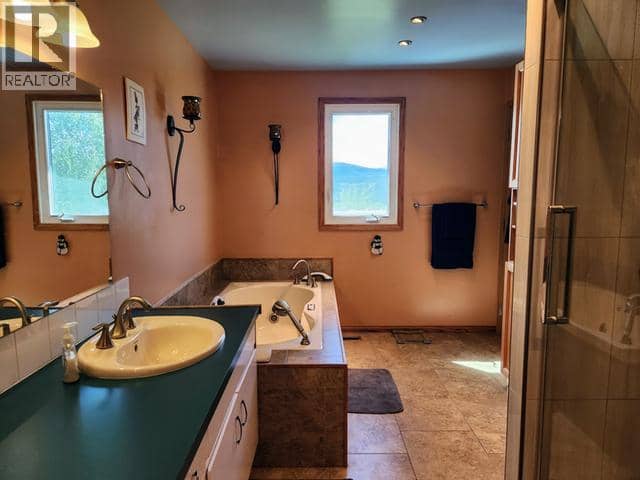 242 Dawson Drive — photo 18 of 40