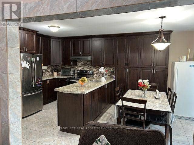 3546 Italia Crescent — photo 12 of 28