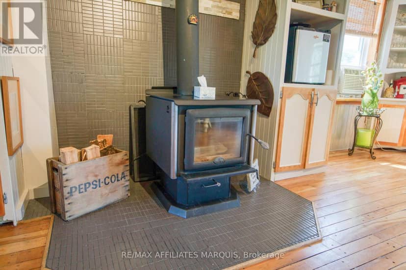 531 Little Crosby Lake Road, Rideau Lakes, photo 4