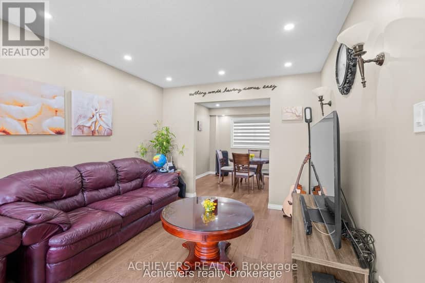 66 Leggott Avenue — photo 5 of 40