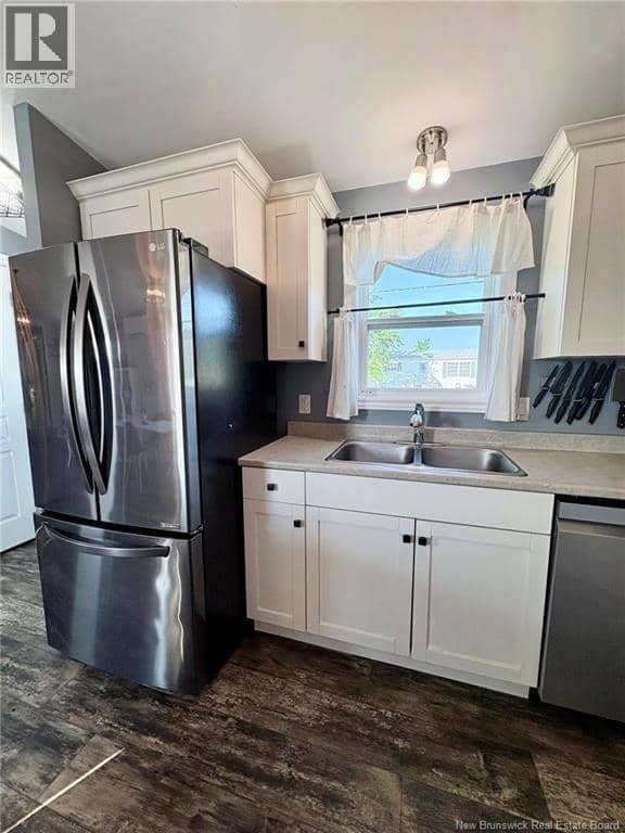 2 Scotch Pine Street — photo 11 of 37