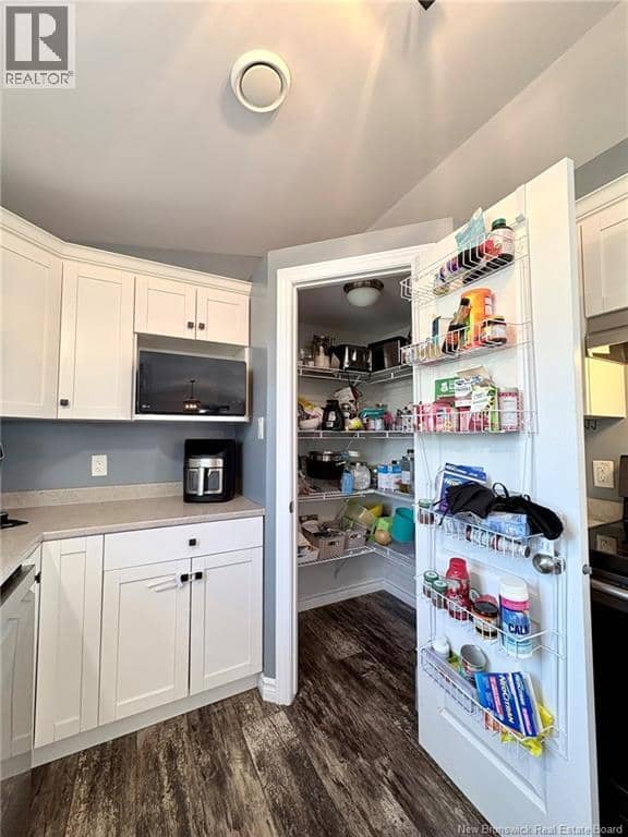 2 Scotch Pine Street — photo 9 of 37