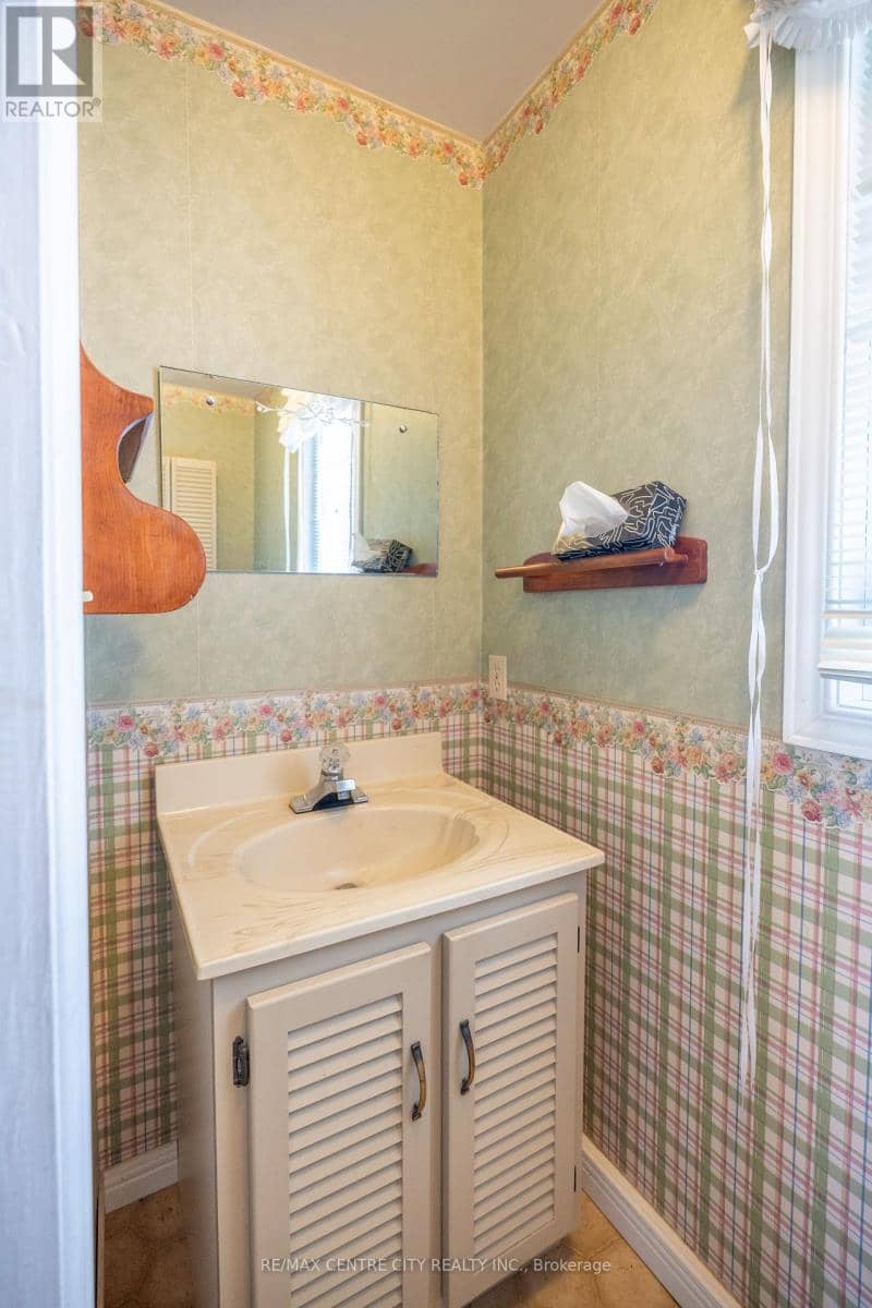 4943 Falconbridge Drive — photo 11 of 40