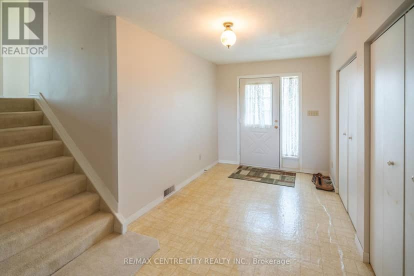 4943 Falconbridge Drive — photo 9 of 40