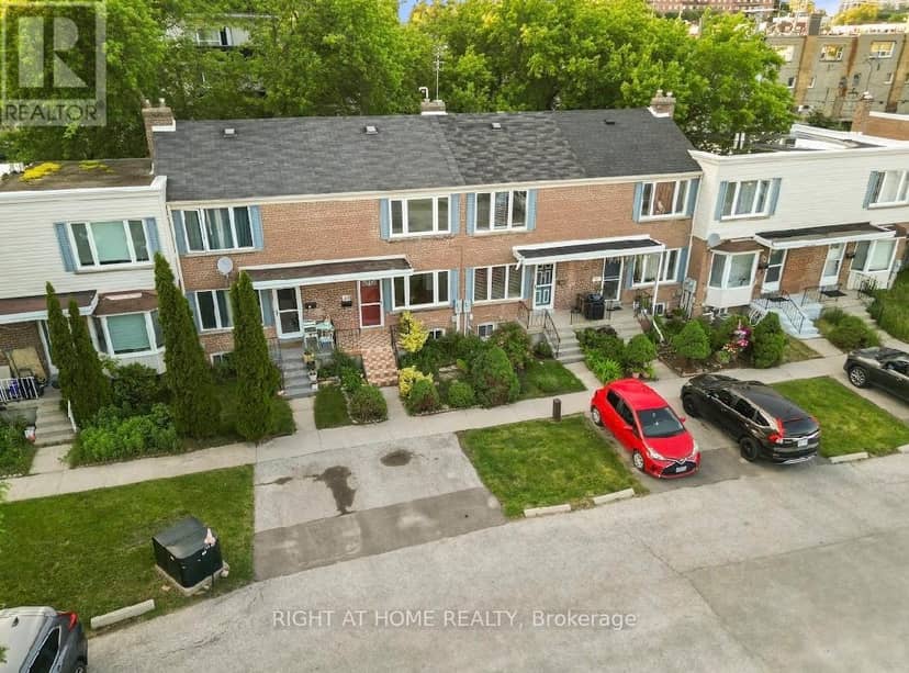 49 - 740 Kennedy Road, Toronto