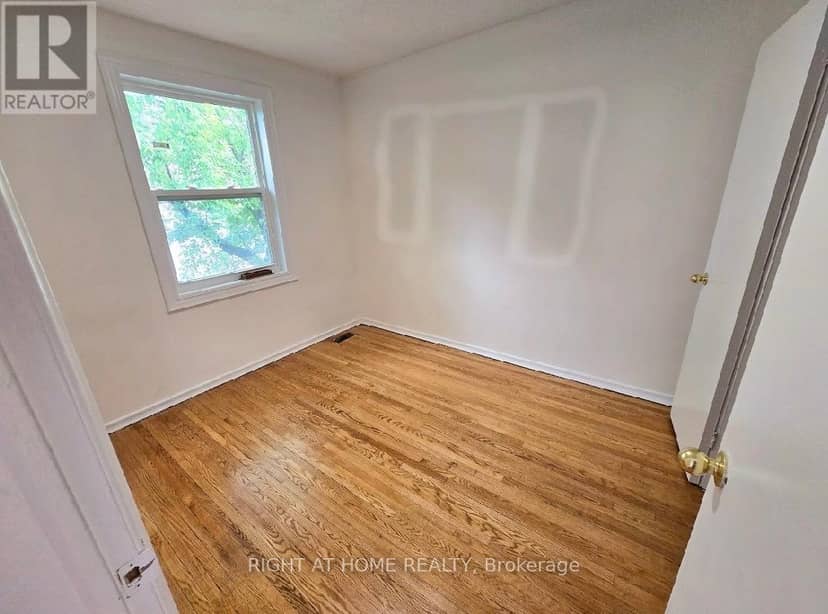 49 - 740 Kennedy Road — photo 9 of 21