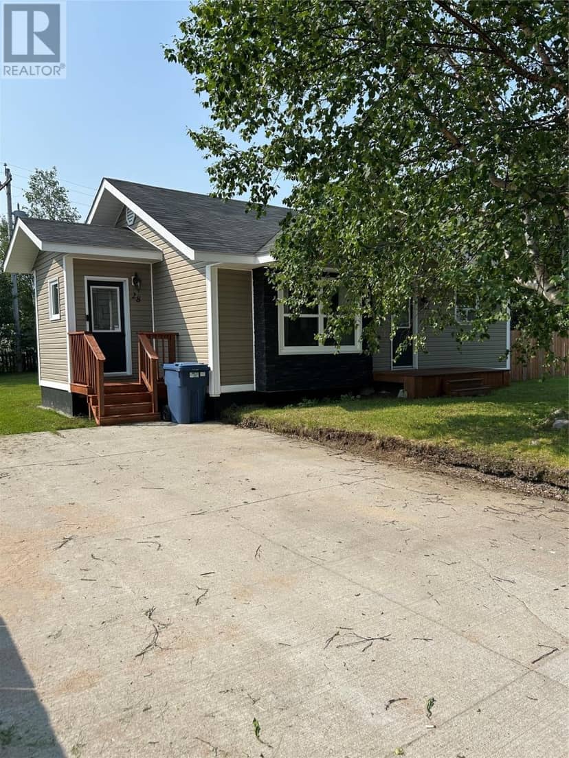 28 Spruce Avenue, Happy Valley-Goose Bay, photo 2