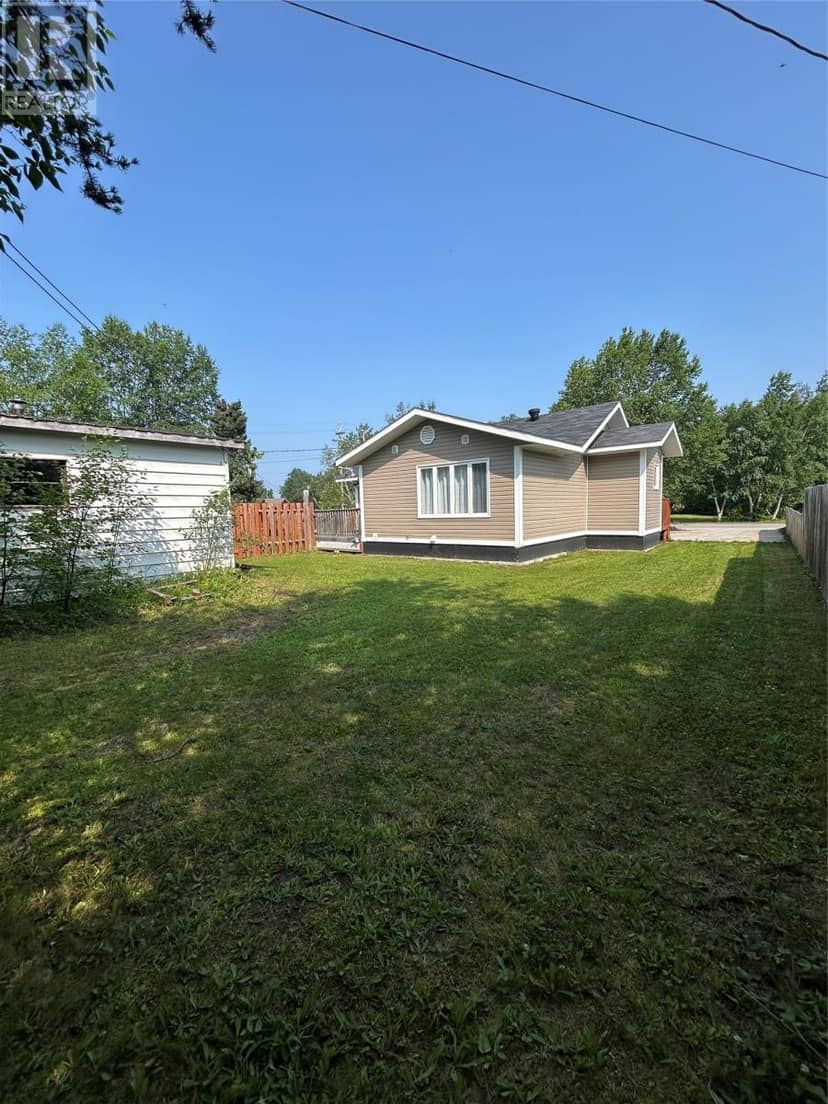 28 Spruce Avenue, Happy Valley-Goose Bay, photo 4