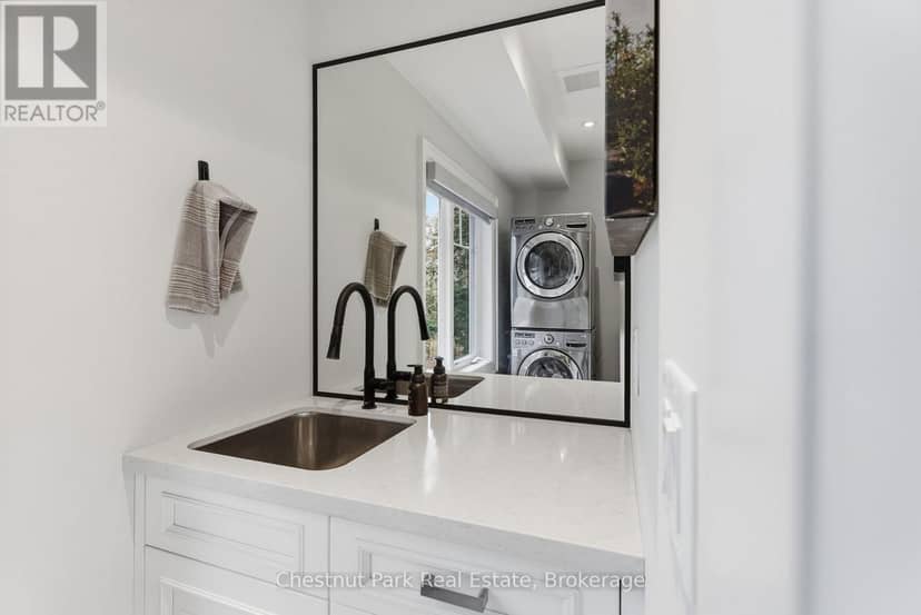 30 Stephen Road — photo 17 of 32