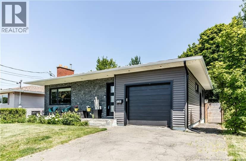 109 Upton Street — photo 1 of 40
