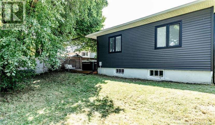 109 Upton Street — photo 8 of 40