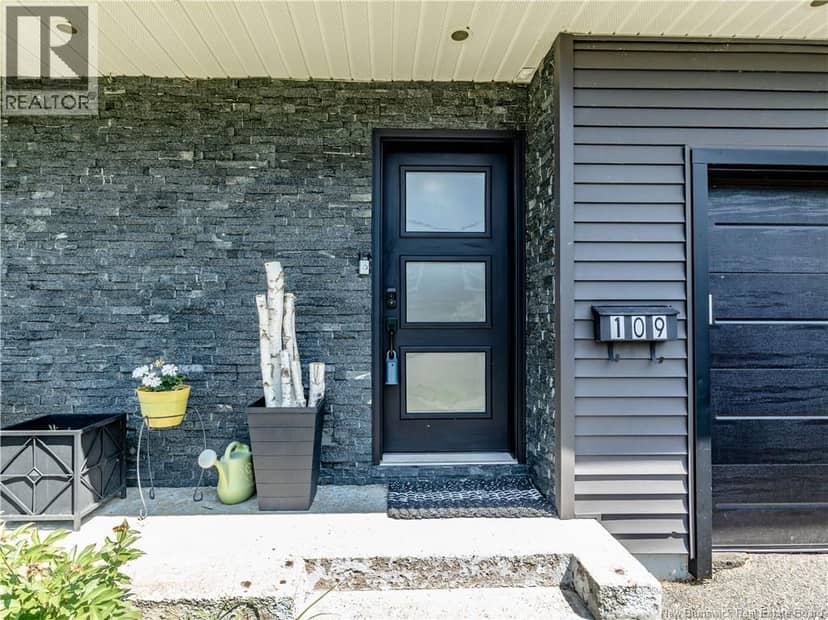 109 Upton Street — photo 9 of 40