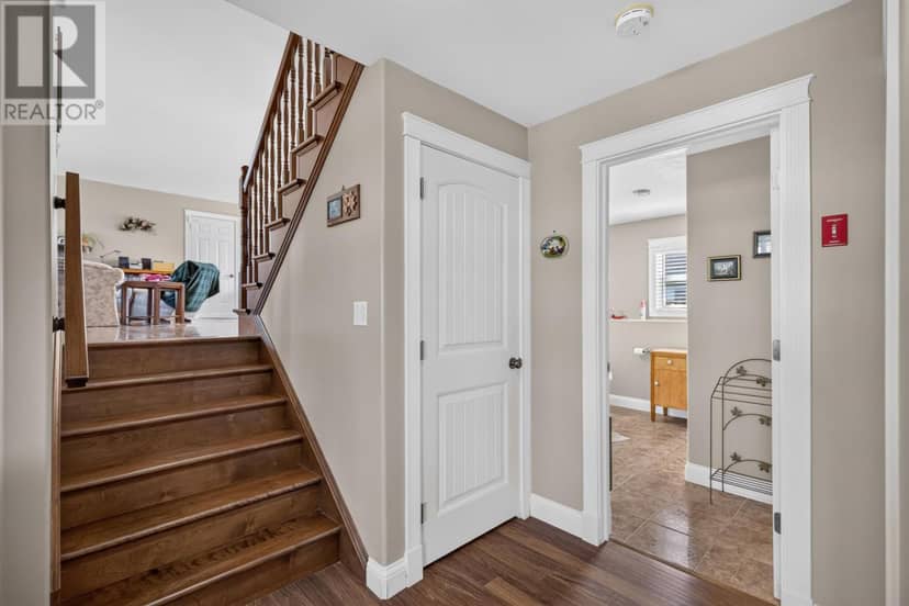 26 Hummingbird Street — photo 19 of 33