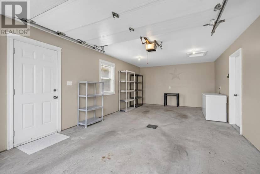 26 Hummingbird Street — photo 25 of 33
