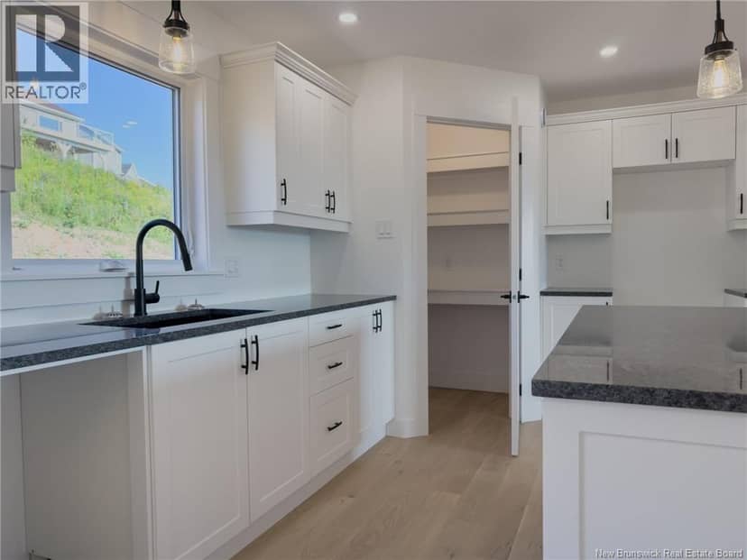 72 Squire Drive — photo 14 of 40