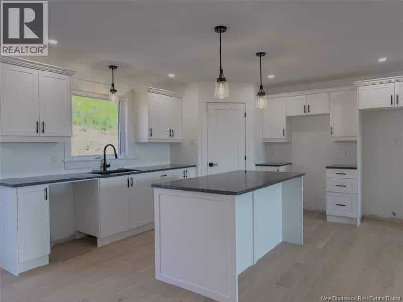 72 Squire Drive — photo 11 of 40