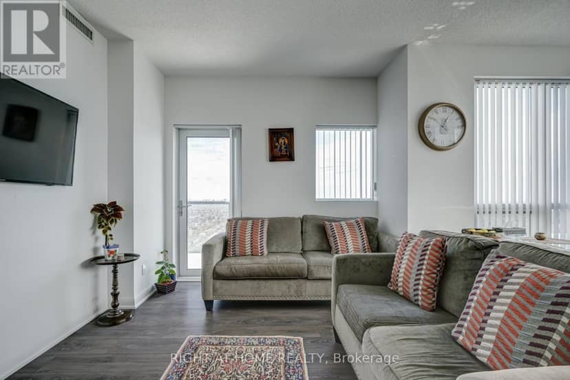 LPH208 - 5162 Yonge Street — photo 7 of 20