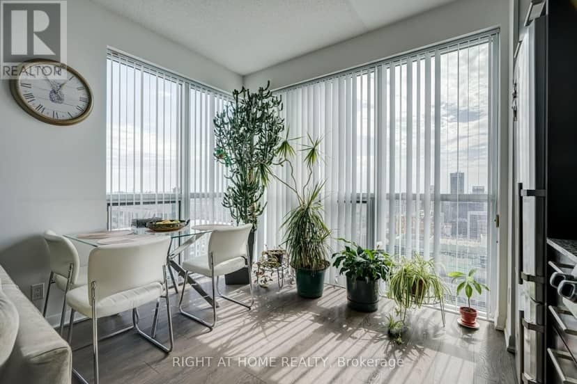 LPH208 - 5162 Yonge Street — photo 9 of 20