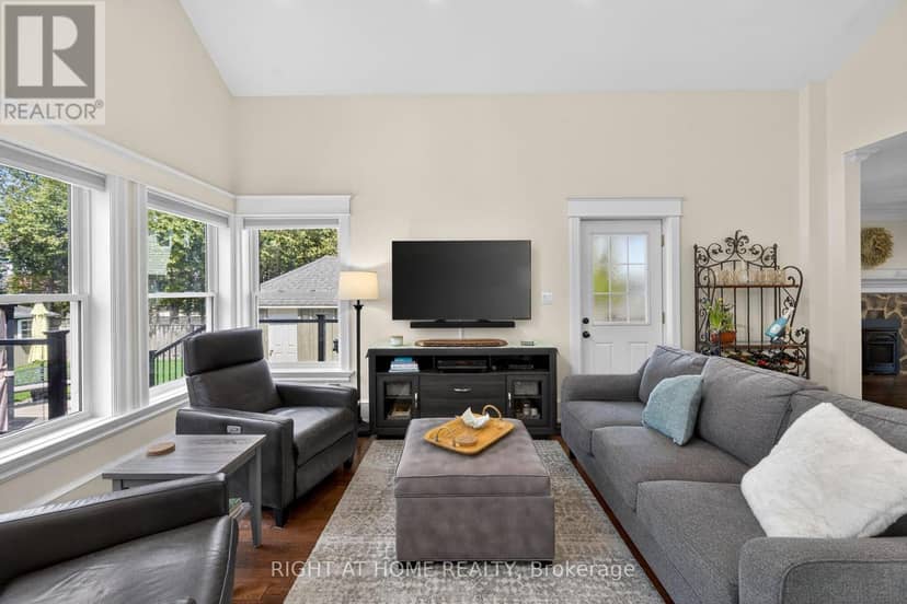 46 Bay Street — photo 14 of 40