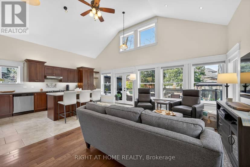 46 Bay Street — photo 4 of 40