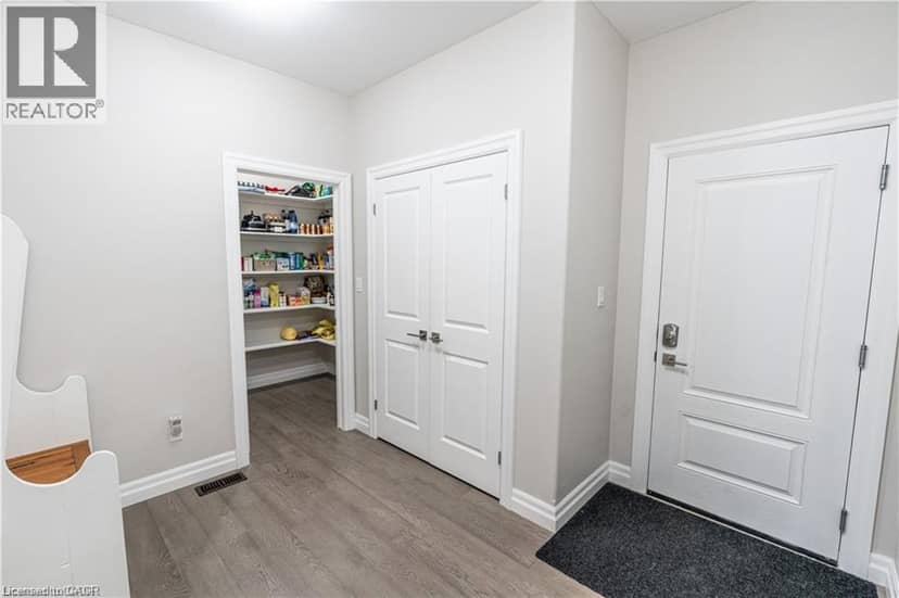 15 HUDSON Drive — photo 21 of 36