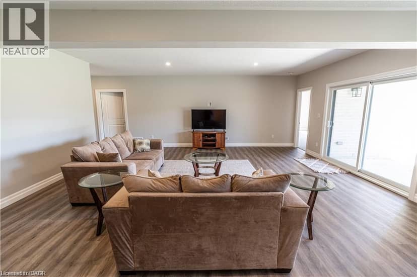 15 HUDSON Drive — photo 25 of 36
