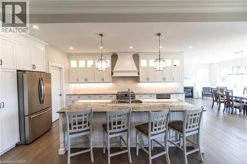 15 HUDSON Drive — photo 8 of 36