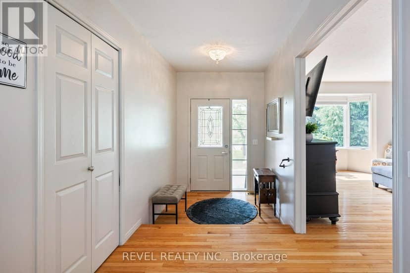 441 Greenwood Street — photo 5 of 40