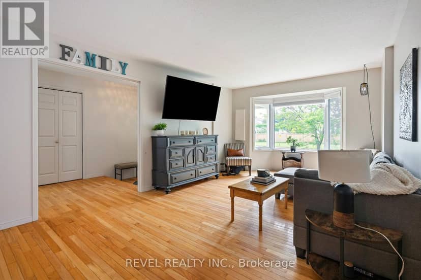 441 Greenwood Street — photo 8 of 40