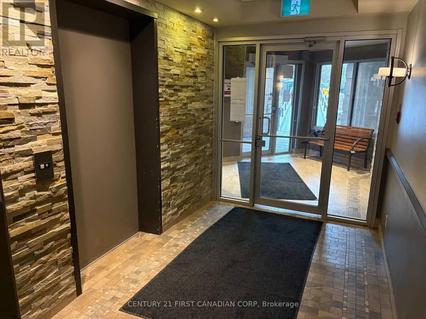 114 - 1 Jacksway Crescent — photo 3 of 17