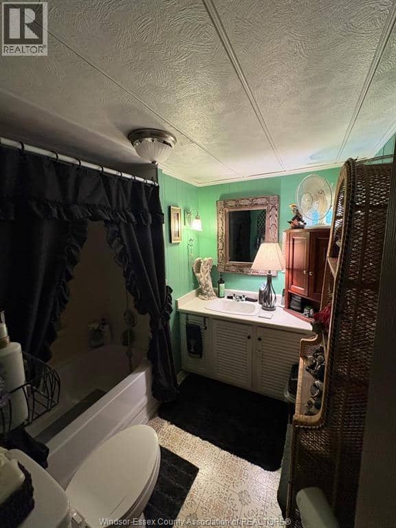 80 Suncrest Drive — photo 15 of 40