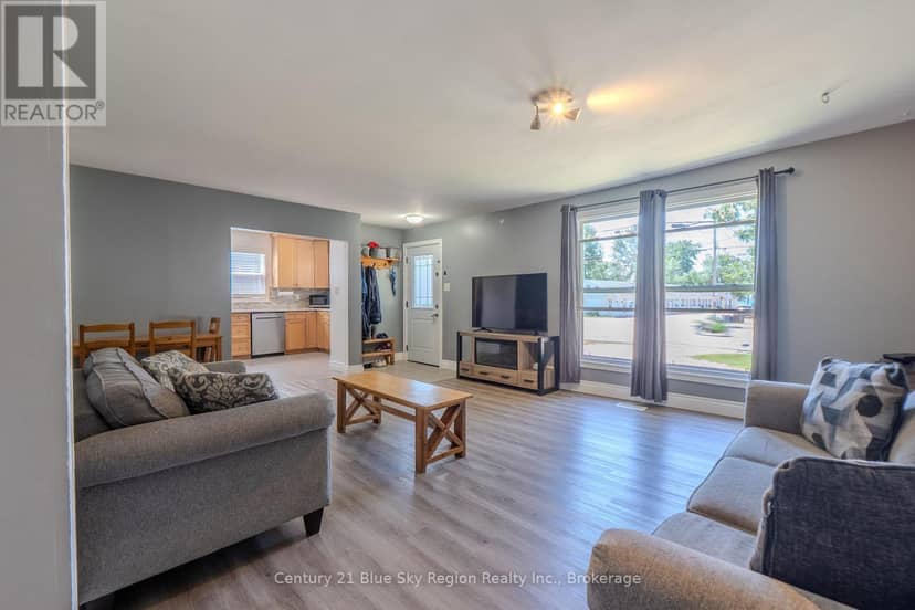 554 Lakeshore Drive — photo 13 of 40