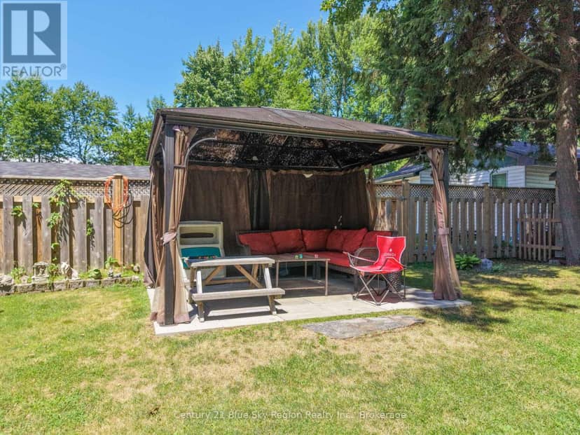 554 Lakeshore Drive — photo 32 of 40